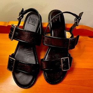 Black leather Buckle sandals
